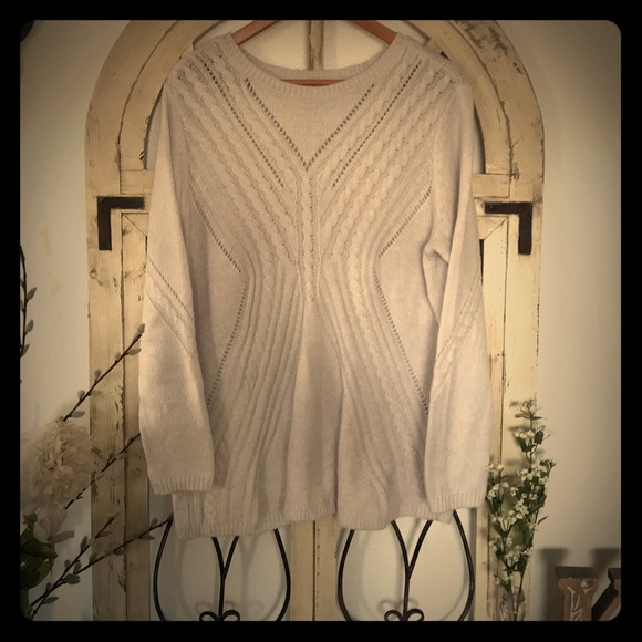 Sonoma Sweaters - Cozy off-white sweater Sonoma Sweaters - Cozy off-white sweater